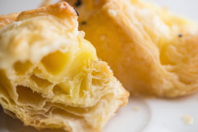 香甜可口营养美味的榴莲酥