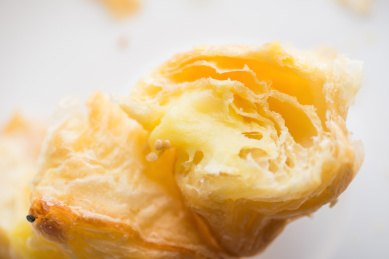 香甜可口营养美味的榴莲酥