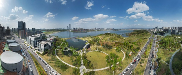 航拍成都天府新区兴隆湖全景和周边建筑群