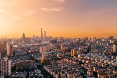 航拍日落时分的浦东城市住宅区