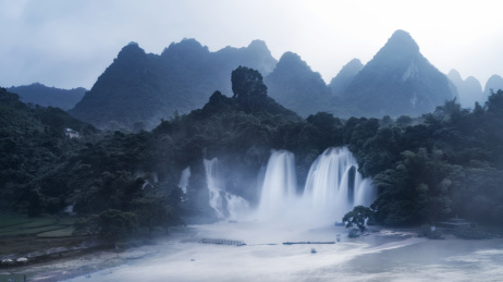 5A风景区德天跨国瀑布