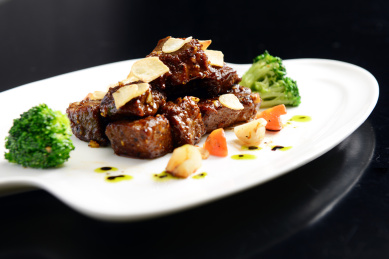 蒜香小牛肉