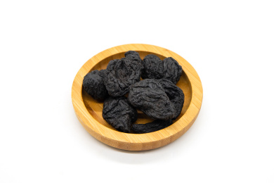 白底背景中医中草药熟地黄