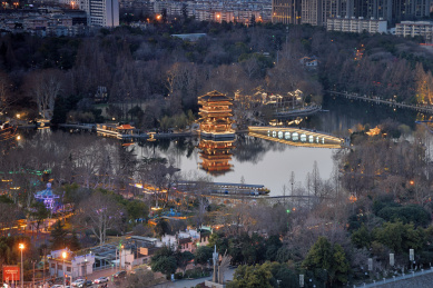中国安徽合肥逍遥津公园城市风光夜景