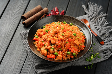 奥尔良鸡丁炒饭