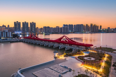 广东珠海白藤大闸日落夜景航拍