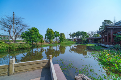 广州海珠湿地公园花园湖景传统中式走廊