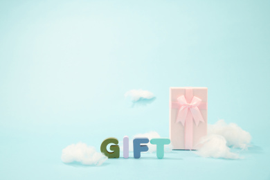 创意节日粉色礼物盒静物