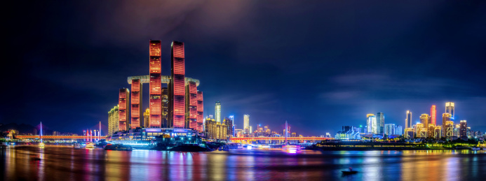 中国重庆朝天门来福士夜景风光