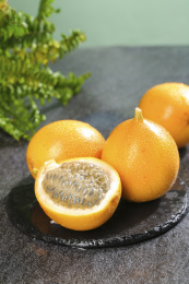 深底上的热情果