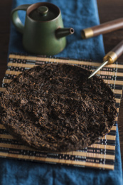中华传统饮品陈年熟普洱茶饼