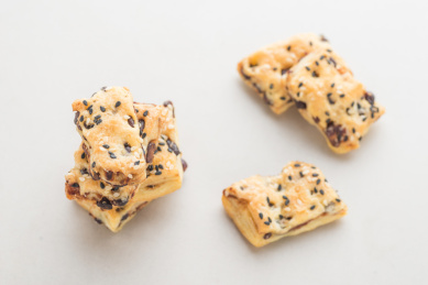 手工制作的蔓越莓起酥饼干