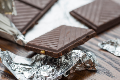 时尚美味的法国橘皮黑巧克力