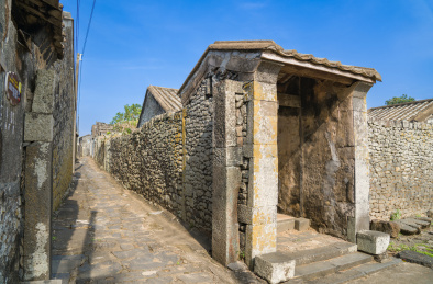 千年传统古村落海南罗驿村火山岩民居石板巷