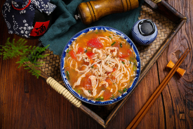 开胃爽口汤菜美食金针菇番茄肉丝汤