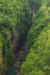 湖北恩施大峡谷云龙地缝天坑