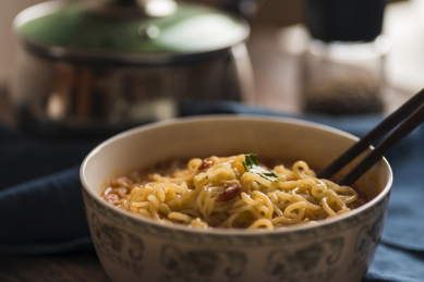 一份美味可口的速食方便面