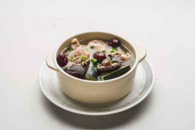 滋补养生又健康美味的冬瓜香菇排骨汤