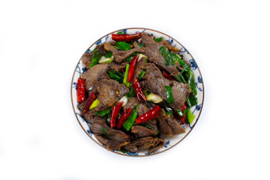 香辣美味特色菜干辣椒青蒜炒腊牛肉