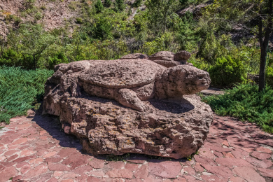 河北省张家口市安家沟神龟岩石自然景观