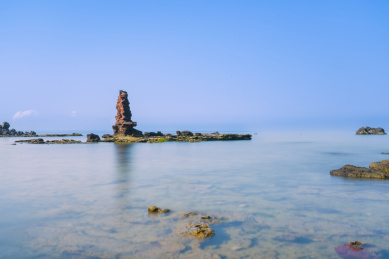 海南小众景点儋州五彩湾红色熔岩海岸风光