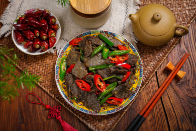 香辣美味特色菜辣椒炒牛肉干巴