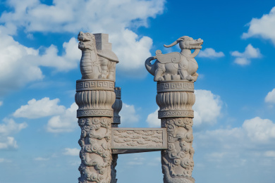 中国河南省濮阳市龙碑广场龙兽雕塑装饰建筑