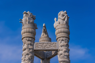 中国河南省濮阳市龙碑广场龙兽雕塑装饰建筑