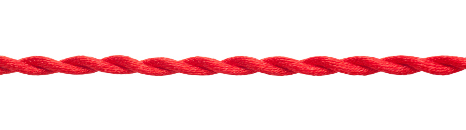 一段编织的红绳