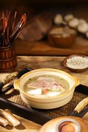 山药薏米老鸭煲