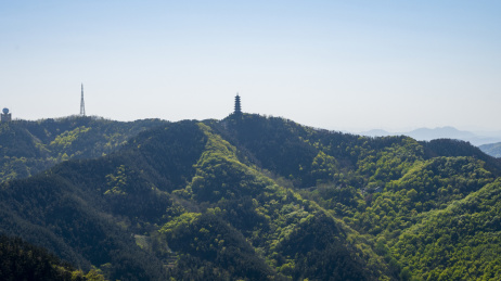 航拍山东烟台塔山山脉自然风光