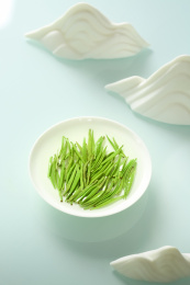 明前雀舌茶叶冲泡