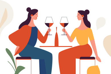 两位女士喝红酒