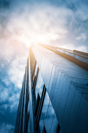 仰望城市中的高楼