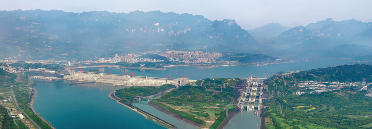 中国湖北宜昌三峡大坝及三峡风光
