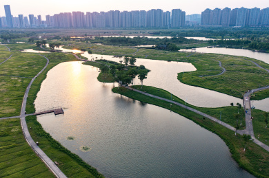 航拍湖南长沙洋湖湿地公园落日风光
