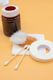 医疗用品清洗伤口碘伏和棉签