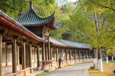 江西景德镇古窑景区内廊道