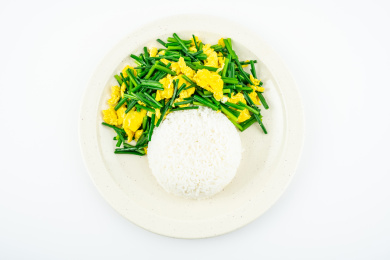 中式套餐韭菜苔炒蛋配米饭