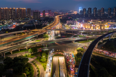 广东珠海市区晚高峰车流夜景航拍