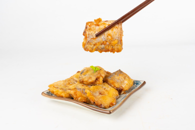 炸带鱼美食 