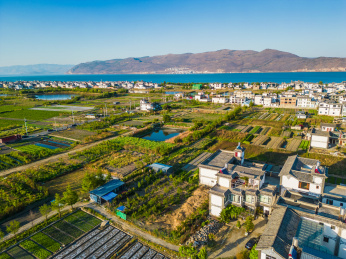 大理高原才村民宿建筑