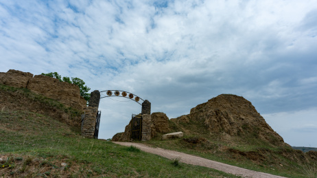 山西朔州大河堡古长城军堡遗址