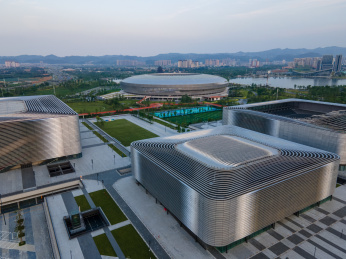 航拍东安湖大运会体育公园风景