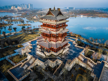 东安湖体育公园东安阁特写