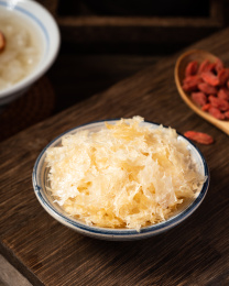 盘子里的免煮银耳