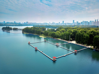 湖北武汉东湖听涛景区听涛泳场