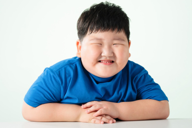 可爱的肥胖小男孩