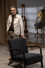 工作室内的资深画家