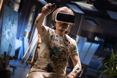 带着VR眼镜的艺术家